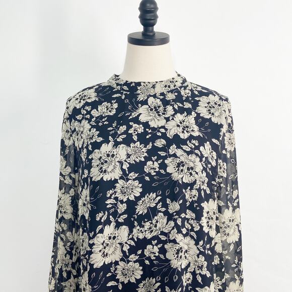 ASTR The Label Floral Back Cutout Mini Dress Navy Blue Cream Shift Boho Size M - Picture 3 of 13